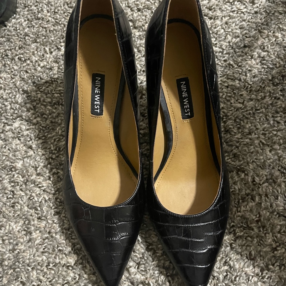 Nine West black croc pumps